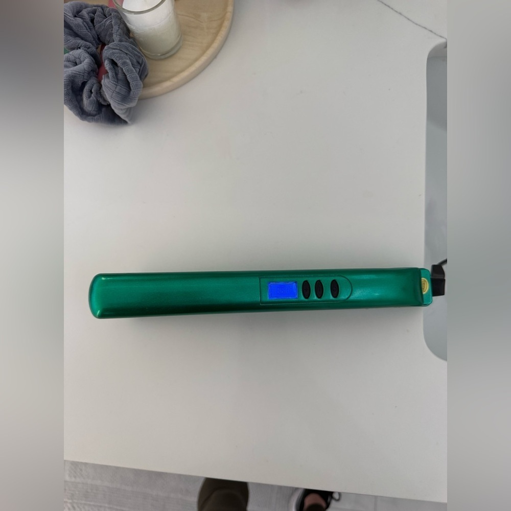 CHI Smart Digital Ceramic Flat Iron Green Hair Straightener